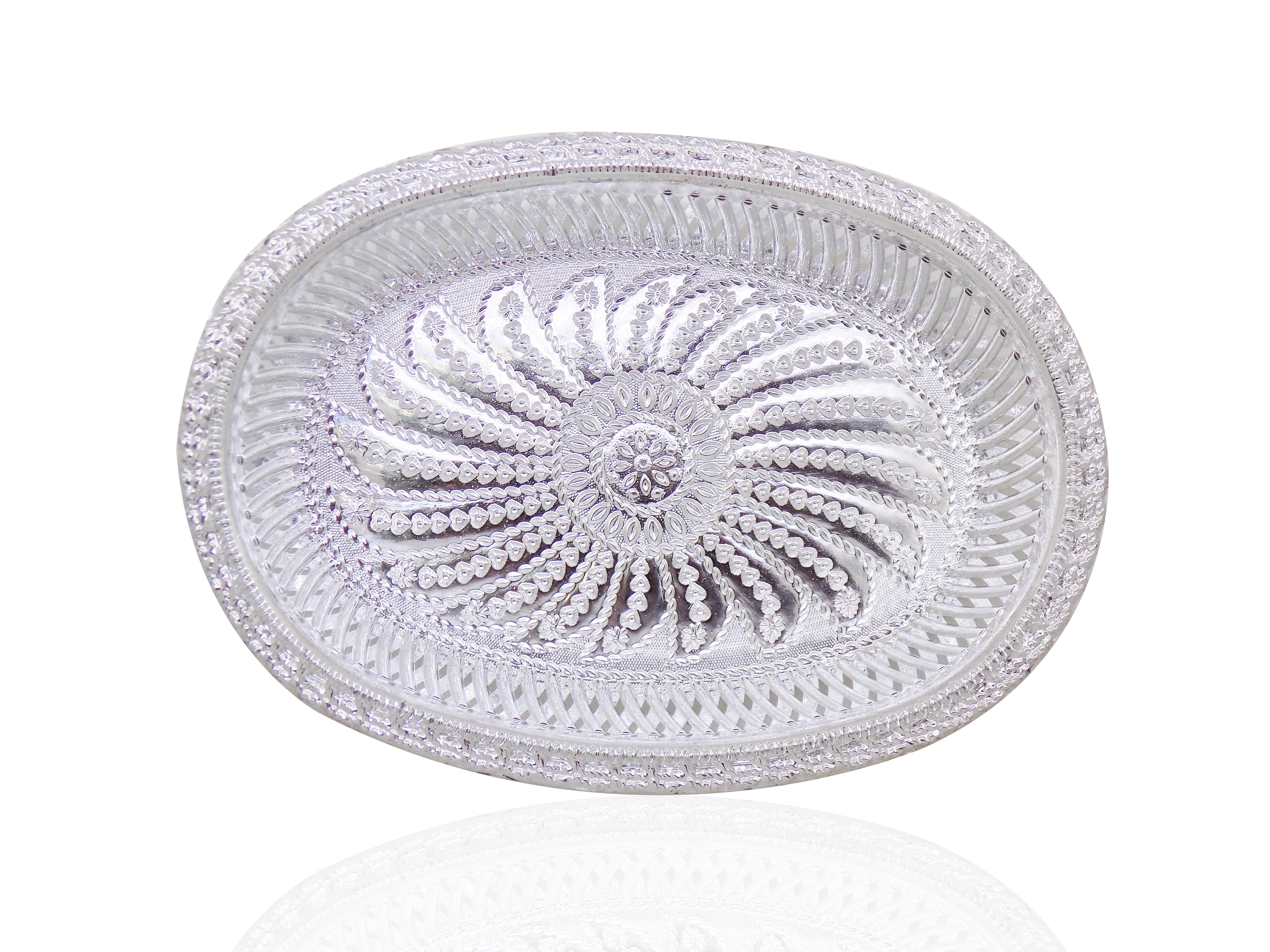 2090 multipurpose royal design oval silver gift tray